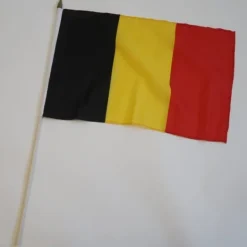 Belgisk Stofflag på Træpind, 30 x 45 cm