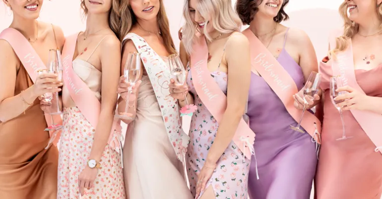 Blomstret "Bride to Be" Sash