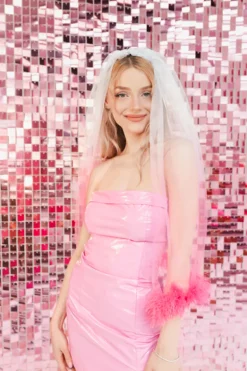 Brudeslør med Pink Frynser