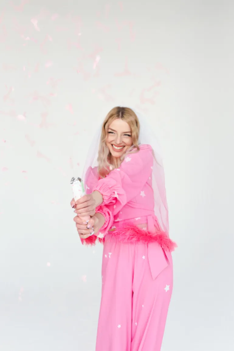 Brudeslør med Pink Frynser
