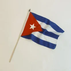 Cuba Stofflag på Træpind, 30x45 cm